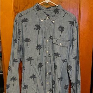 Gap Size XL Slim Fit button down shirt